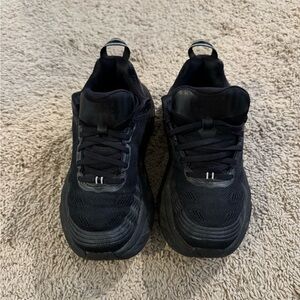 Hoka One One All Black Women’s Bondi 6 Wide size 7.5 Running Sneakers